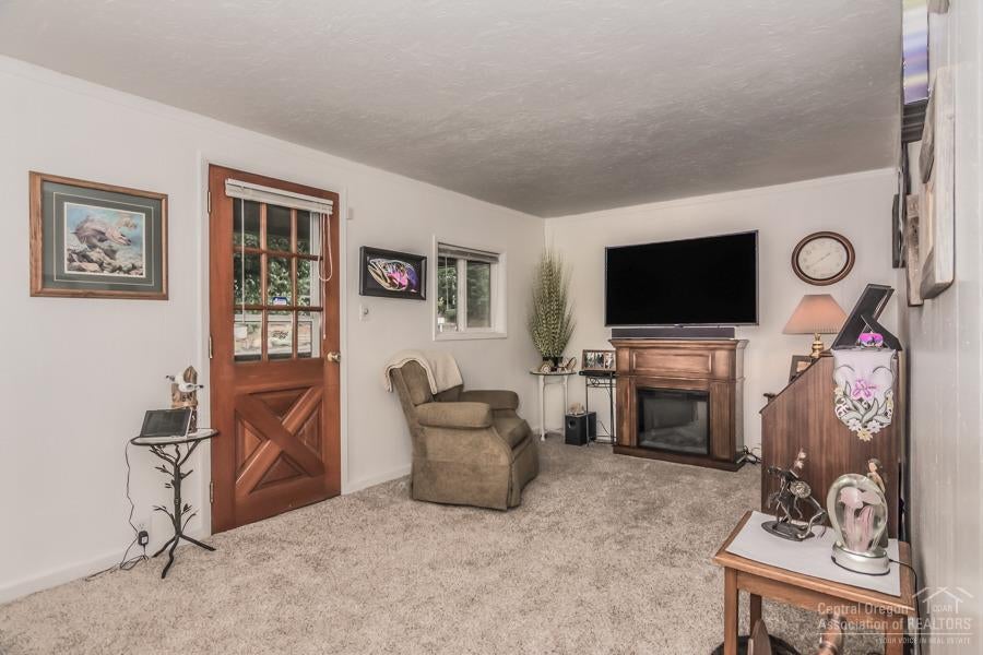 2148 Northwest Awbrey Road Bend, OR 97703 - Photo 5 of 24 Gallery Image 5