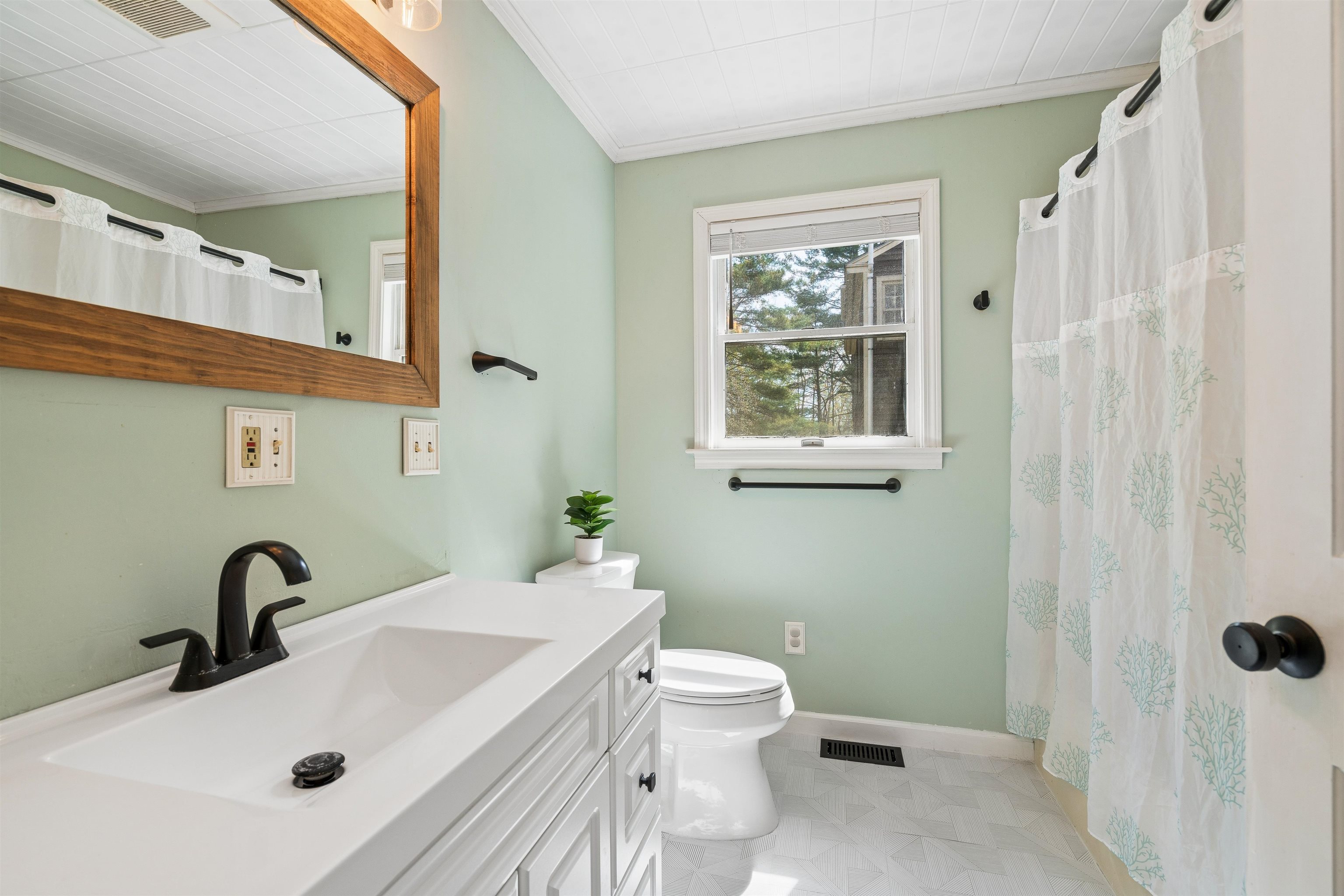 2605 Cox District Road Woodstock, VT 05091 - Photo 19 of 41