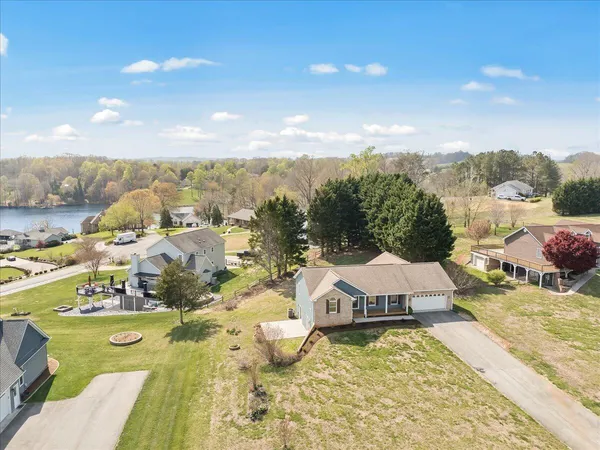 $499,950 | 636 Boxwoodgreen Drive, Wirtz, VA 24184
