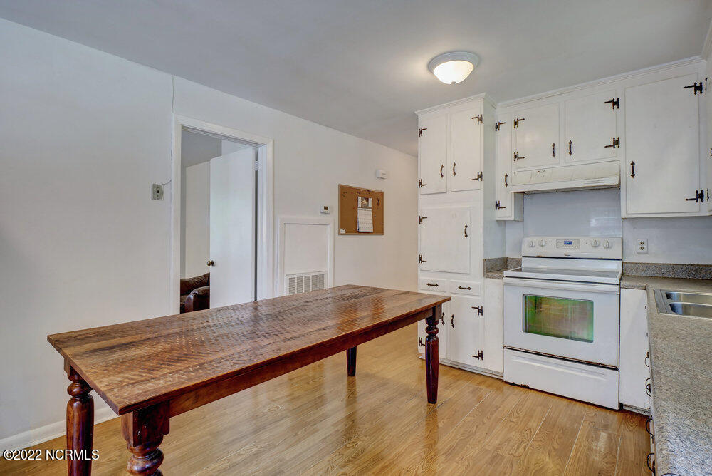 4429 Parmele Road Castle Hayne, NC 28429 - Photo 8 of 27 Eat-in Kitchen