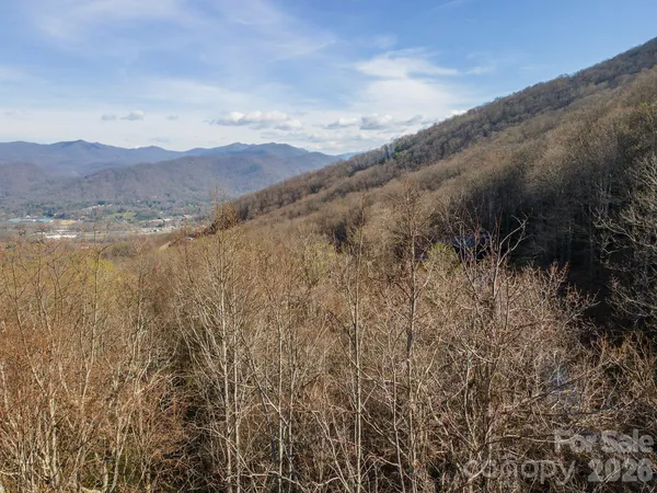 $179,900 | 1279 Arborcrest Way, Unit 38, Swannanoa, NC 28778