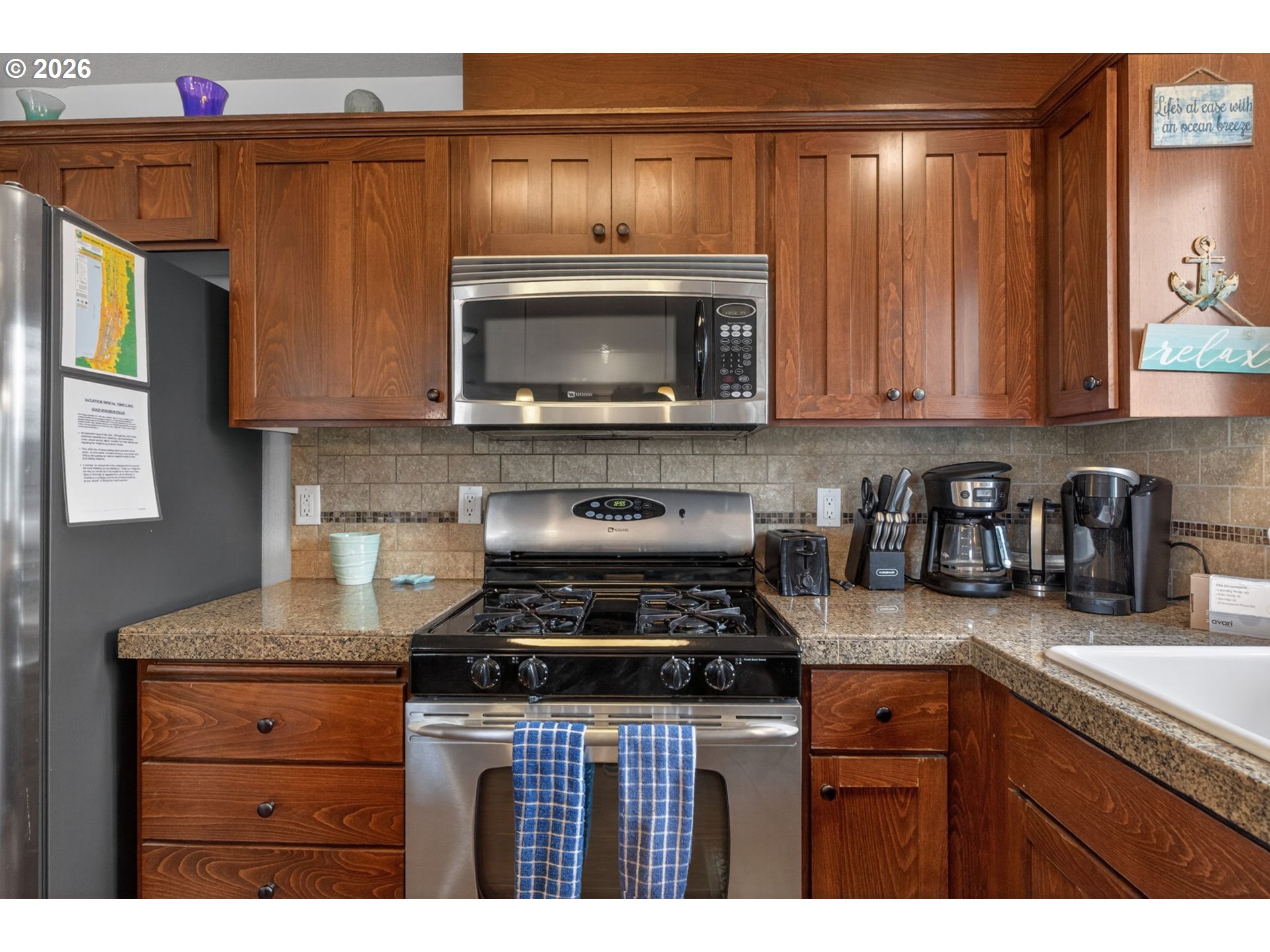 1061 South Columbia Street Seaside, OR 97138 - Photo 11 of 41 Kitchen