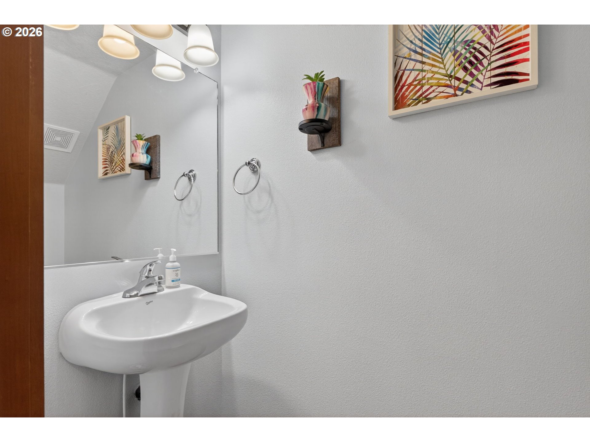 1061 South Columbia Street Seaside, OR 97138 - Photo 8 of 41 Bathroom