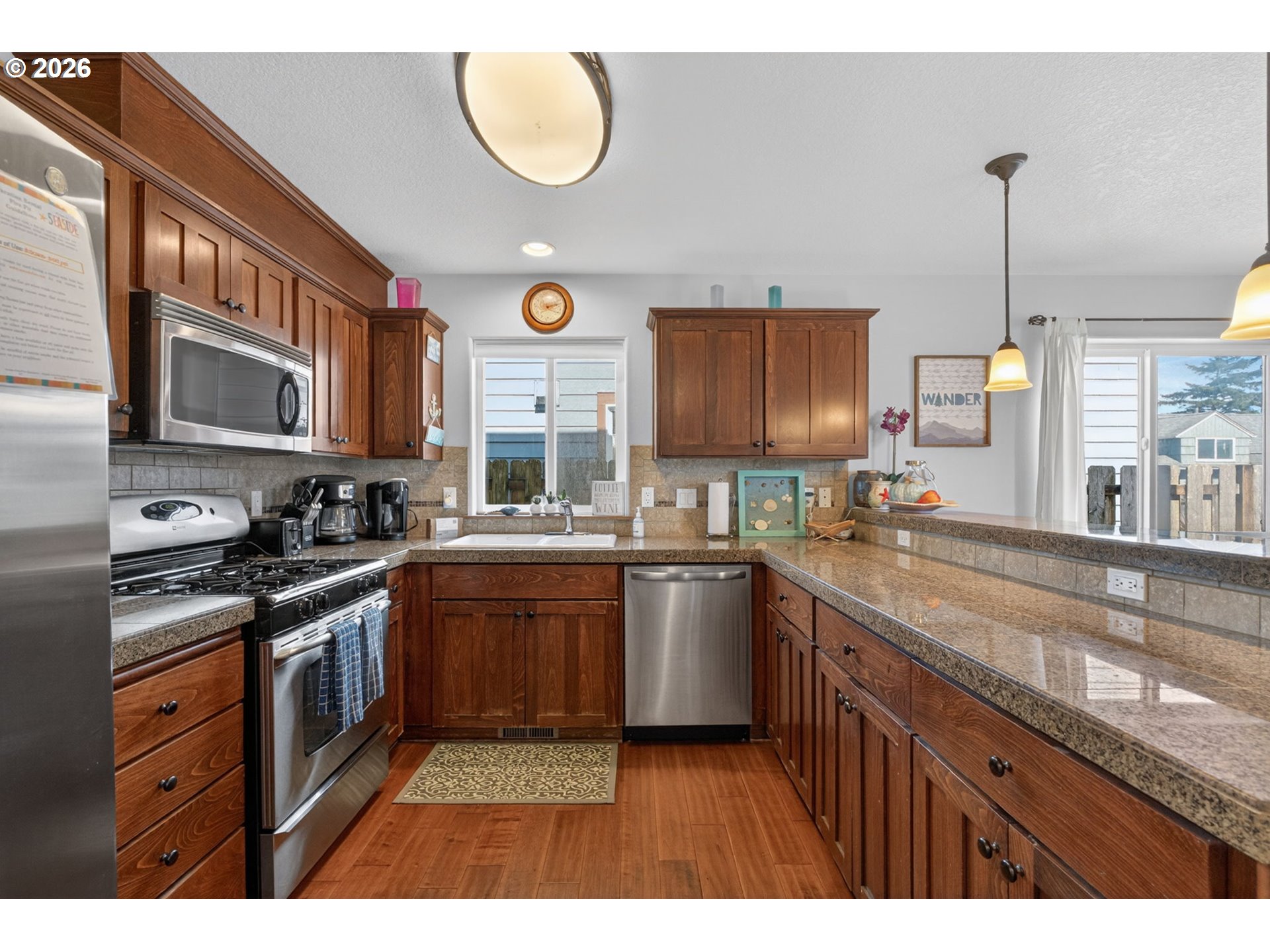 1061 South Columbia Street Seaside, OR 97138 - Photo 9 of 41 Kitchen