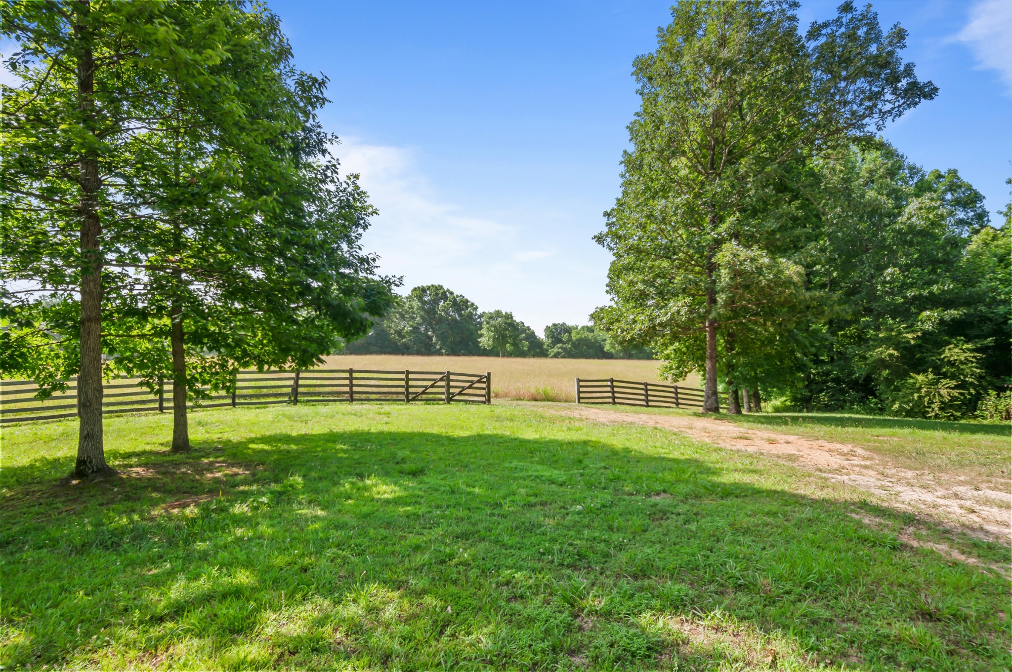7480 South Harpeth Road Franklin, TN 37064 - Photo 23 of 51 a view of an outdoor space and a yard
