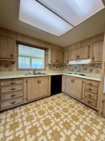 $219,000 | 13 Darcy Drive, Windsor, CA 95403