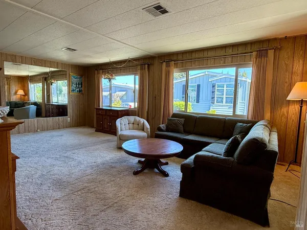 $219,000 | 13 Darcy Drive, Windsor, CA 95403