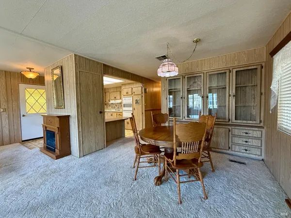 $219,000 | 13 Darcy Drive, Windsor, CA 95403