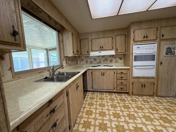 $219,000 | 13 Darcy Drive, Windsor, CA 95403