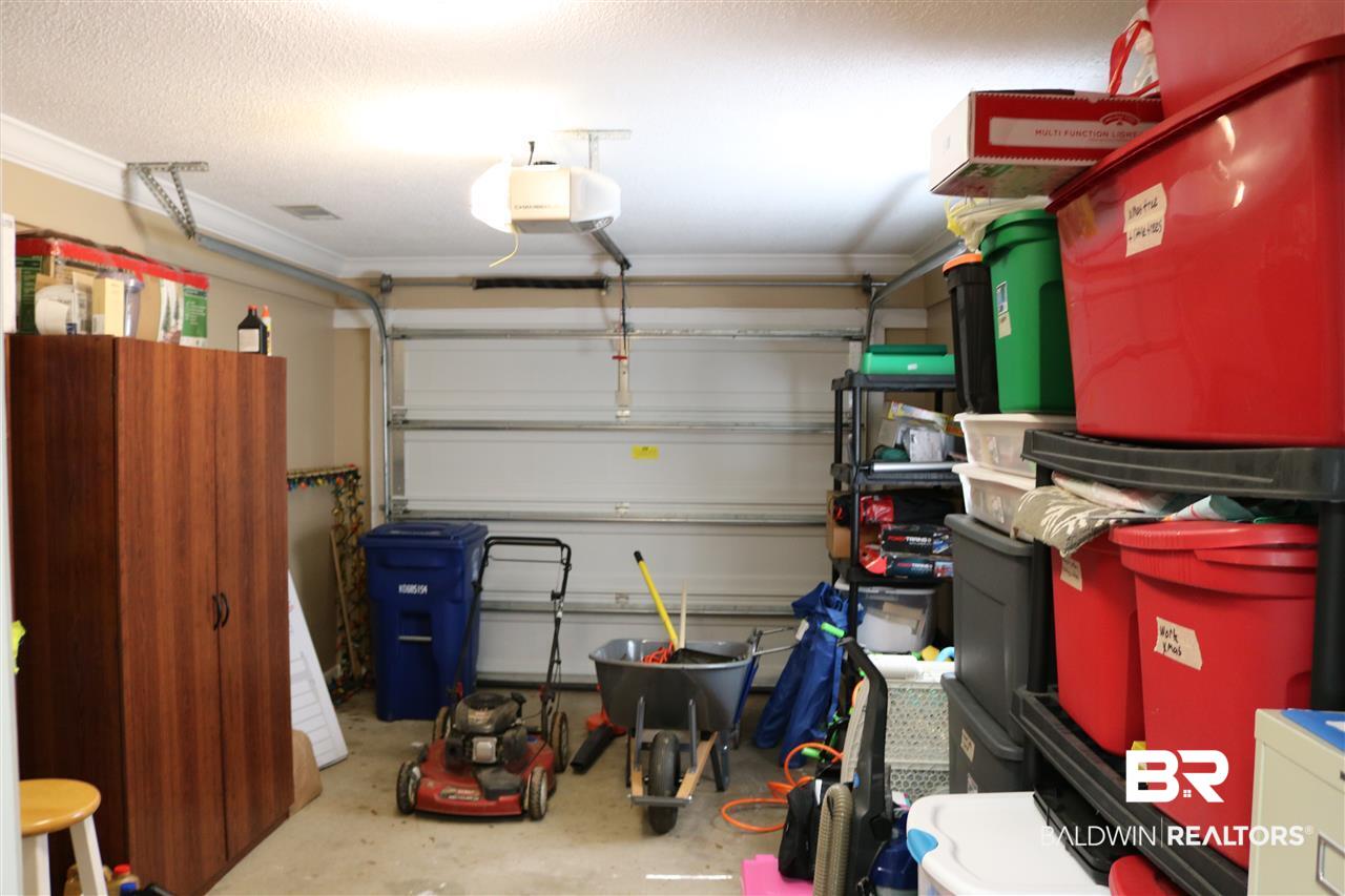 512 Carolyn Avenue Foley, AL 36535 - Photo 24 of 32 Garage