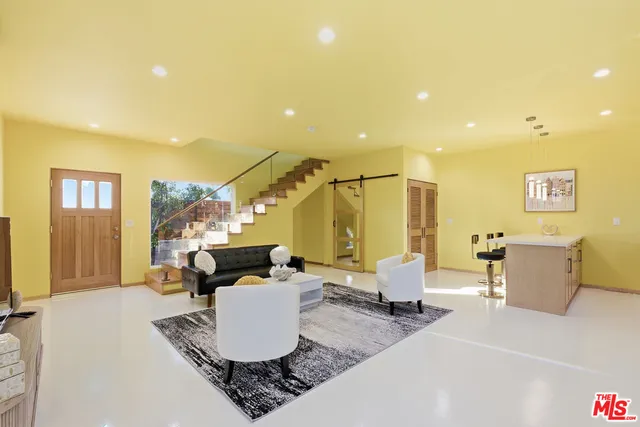 $3,000,000 | 17660 Martha Street, Encino, CA 91316