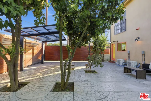 $3,000,000 | 17660 Martha Street, Encino, CA 91316