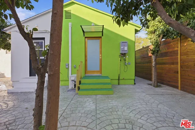 $3,000,000 | 17660 Martha Street, Encino, CA 91316