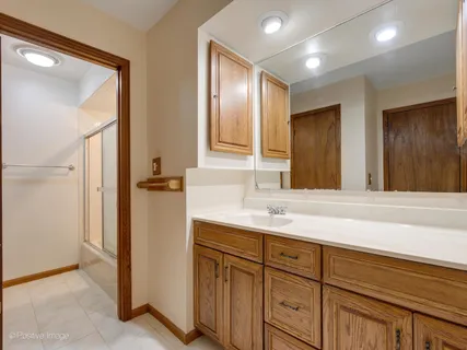 $265,000 | 1956 North Jamestown Drive, Palatine, IL 60074