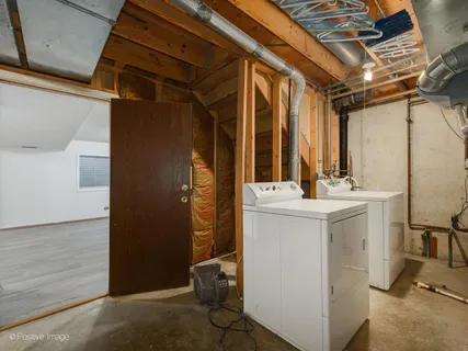 $265,000 | 1956 North Jamestown Drive, Palatine, IL 60074