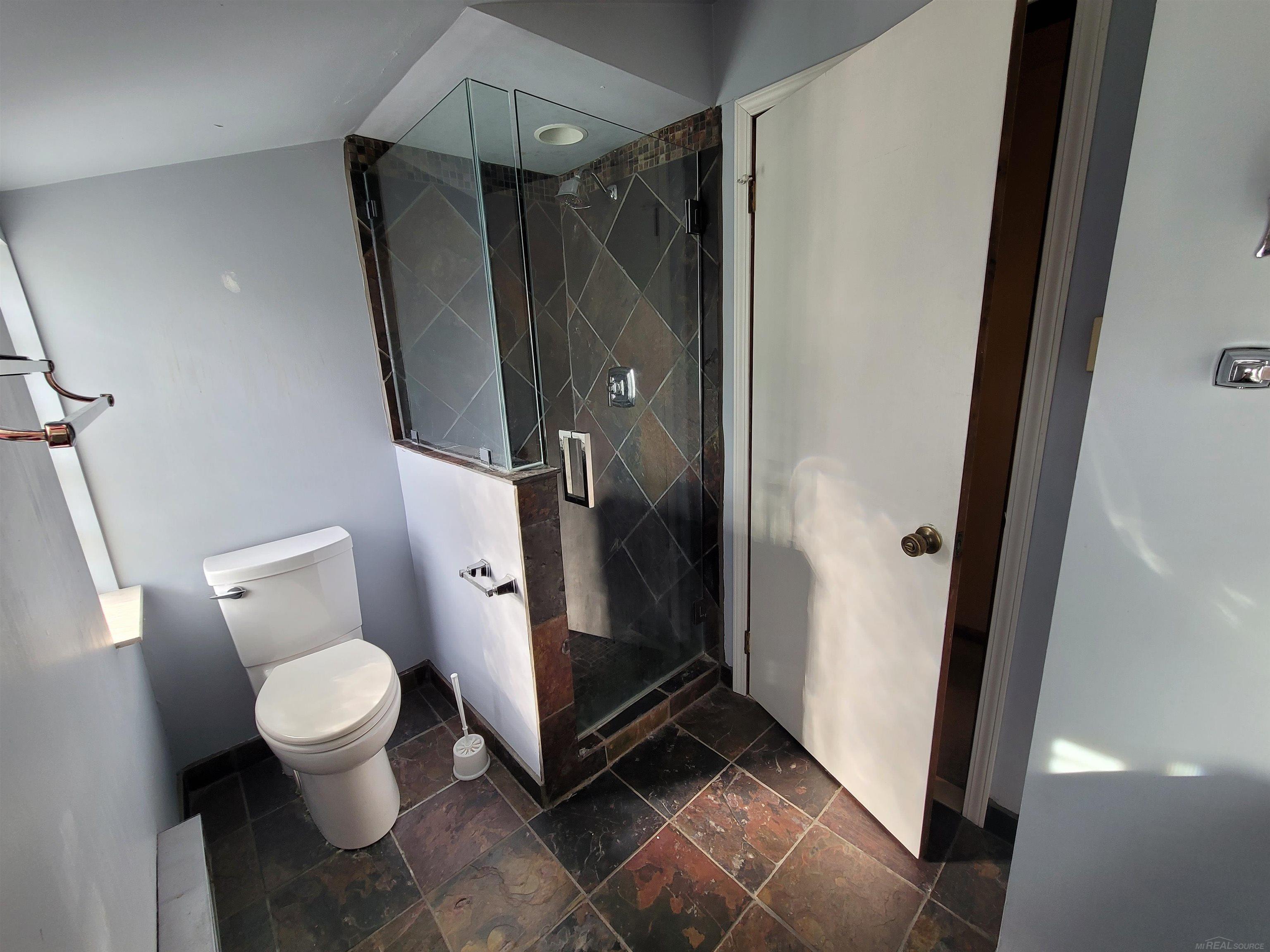 831 Roslyn Road Grosse Pointe, MI 48236 - Photo 42 of 46 50137552-E033EBB0-DD14-44DE-B2E9-92C55CD39208.JPG