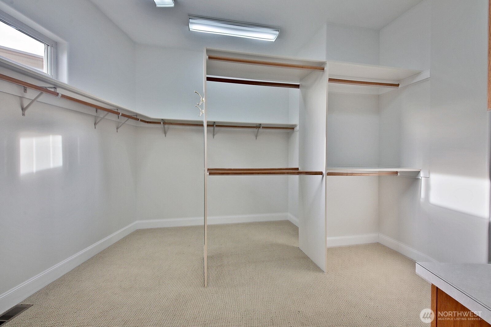 4694 Wrightsman Place Clinton, WA 98236 - Photo 17 of 39