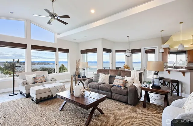 $1,750,000 | 4694 Wrightsman Place, Clinton, WA 98236