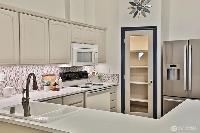 $1,750,000 | 4694 Wrightsman Place, Clinton, WA 98236