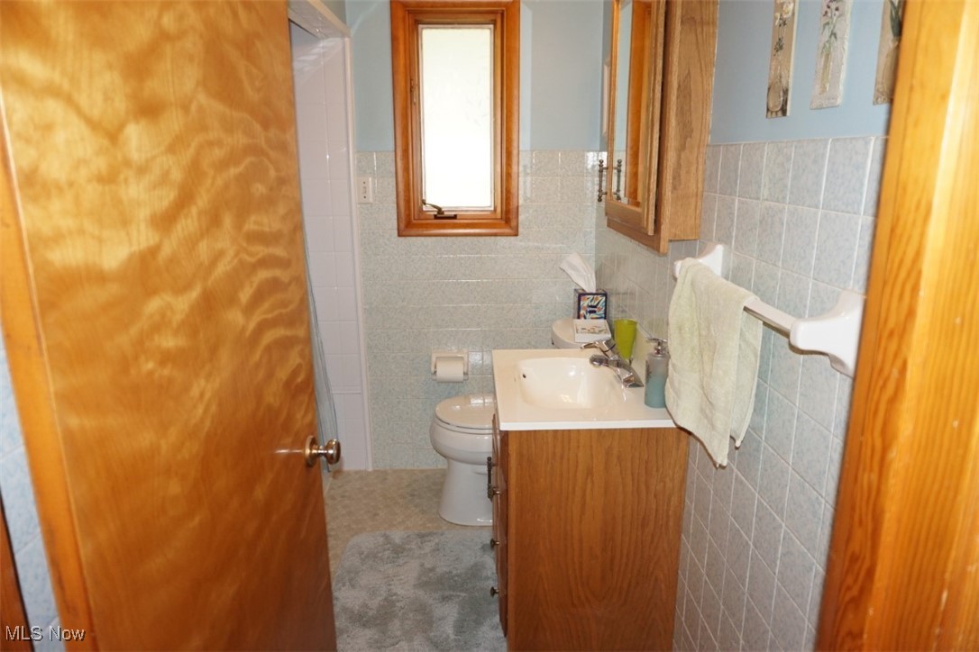3089 Jaycox Road Avon, OH 44011 - Photo 14 of 30 Full bath view 1