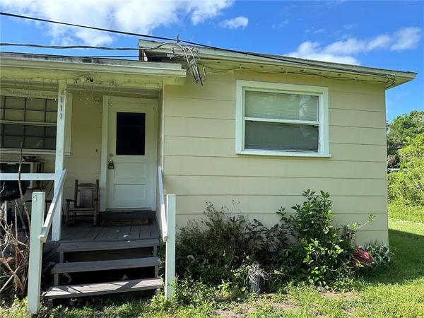 $1,125 | 1111 Willow Avenue, Sanford, FL 32771