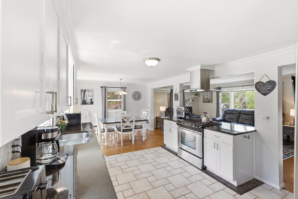 10 Albert Road Bourne, MA 02559 - Photo 7 of 40