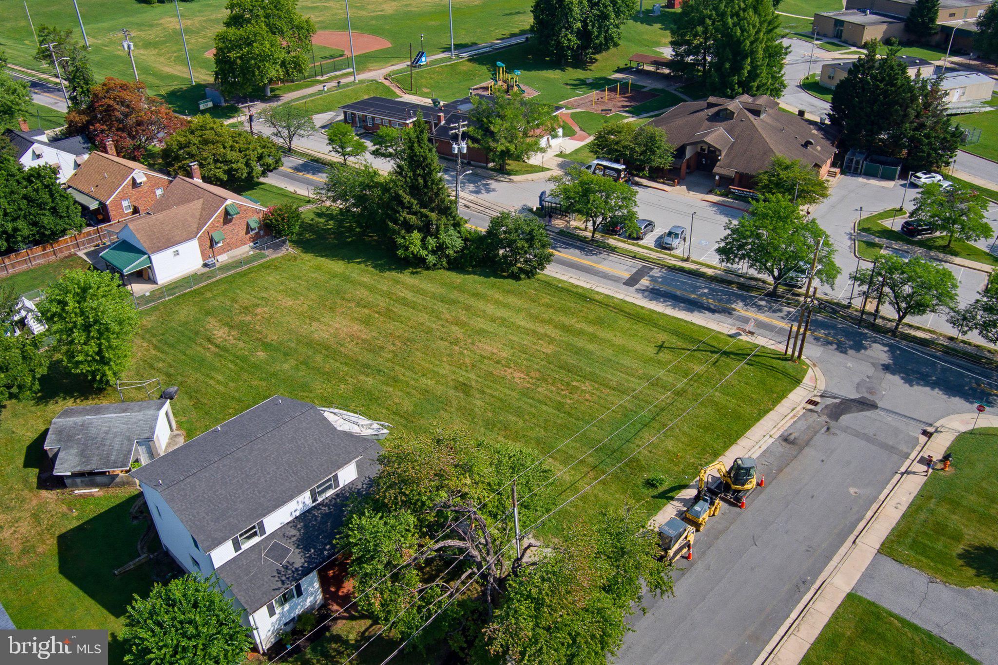 4311 Fullerton Avenue Baltimore, MD 21206 - Photo 7 of 16 Spacious green lot in a vibrant community.