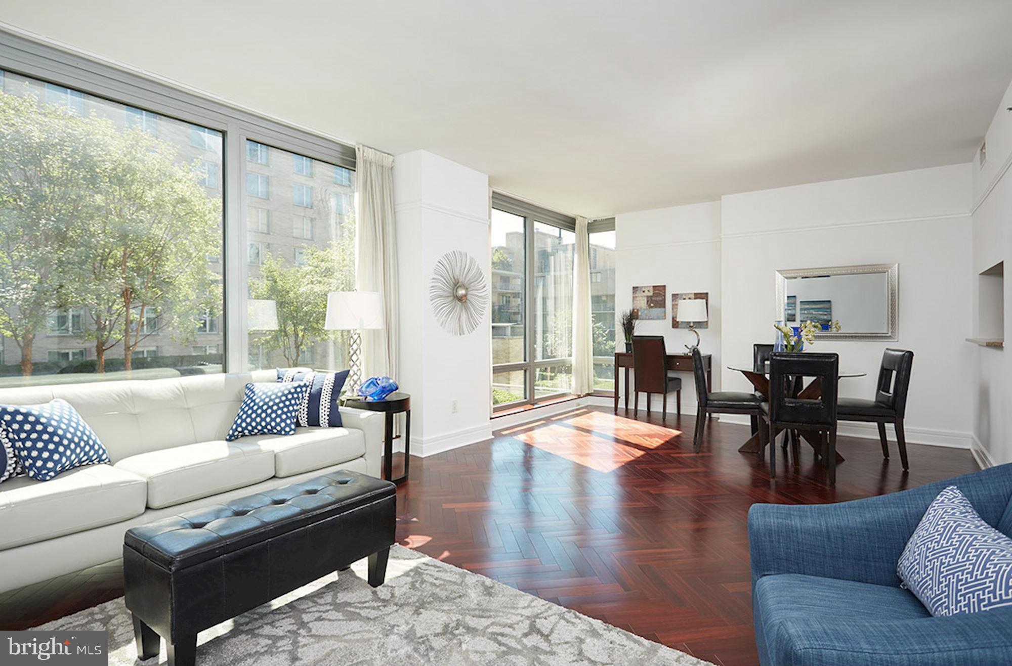 Living Room w/ Walls of Glass