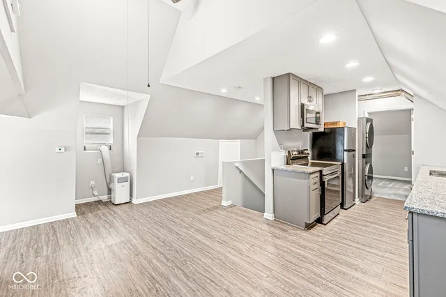 $1,050 | 2345 North Kenwood Avenue, Indianapolis, IN 46208