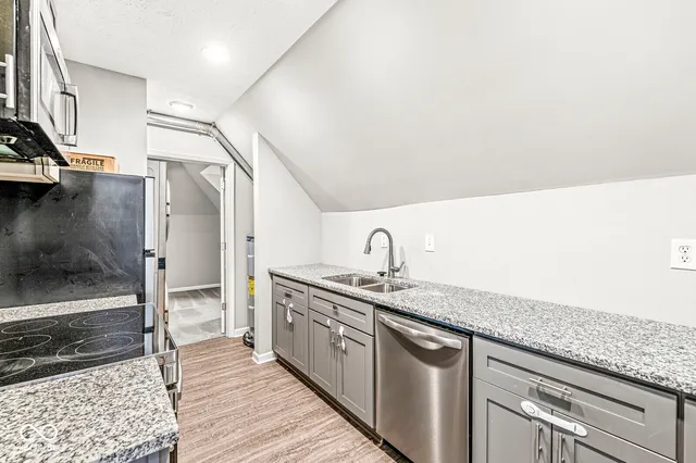 $1,050 | 2345 North Kenwood Avenue, Indianapolis, IN 46208