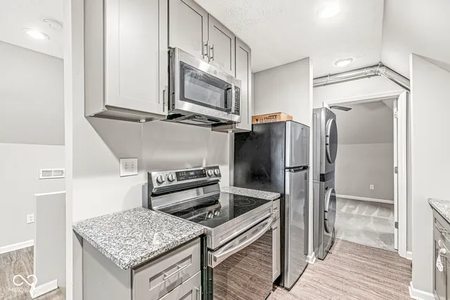 $1,050 | 2345 North Kenwood Avenue, Indianapolis, IN 46208