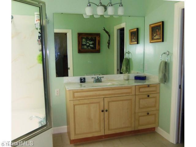 7704 Knollcrest Drive Oak Ridge, NC 27310 - Photo 16 of 16 Master Bath/Spa.