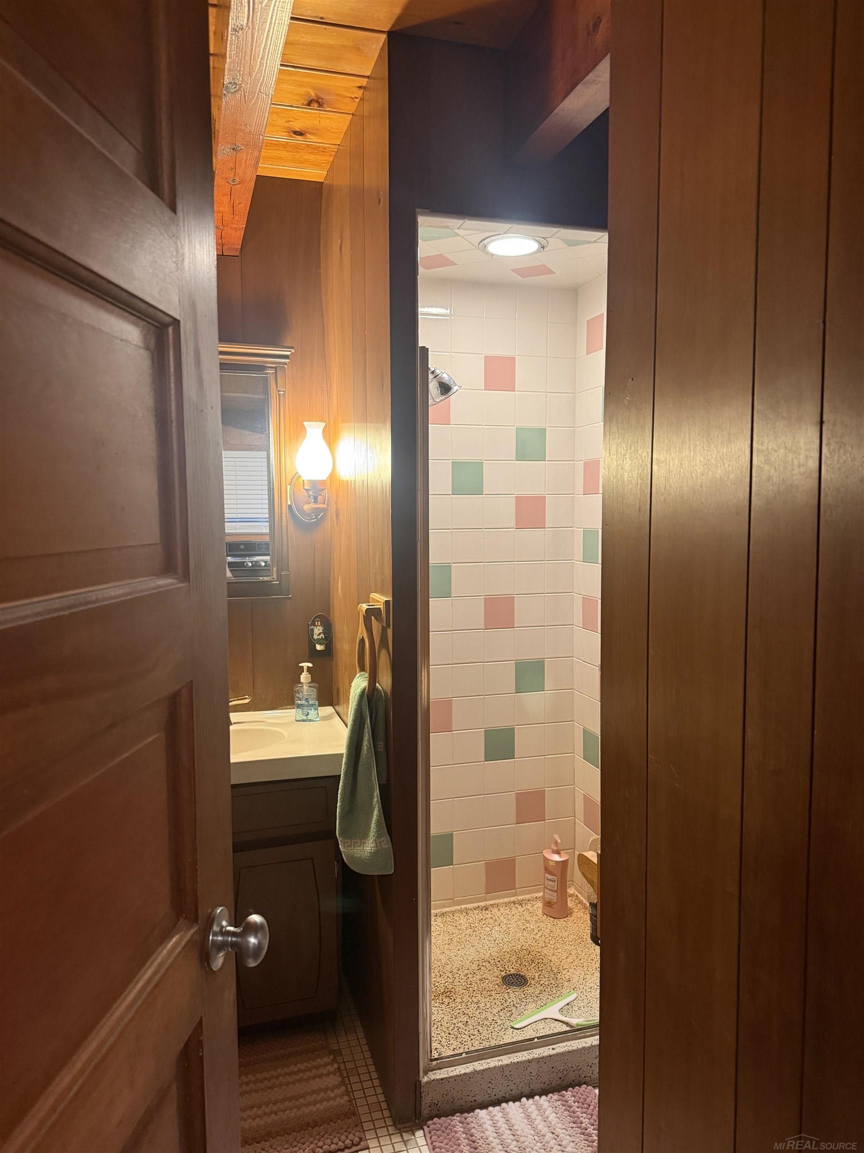 2125 Mckechnie Road Harrisville, MI 48740 - Photo 35 of 61 2nd bath with shower