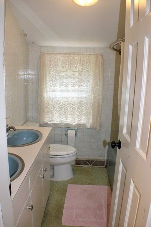 136 Pinkham Road Sandwich, MA 02537 - Photo 13 of 19 Gallery Image 13