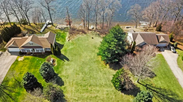 $199,900 | 19 Crystal Beach Drive, Sturgis, MI 49091