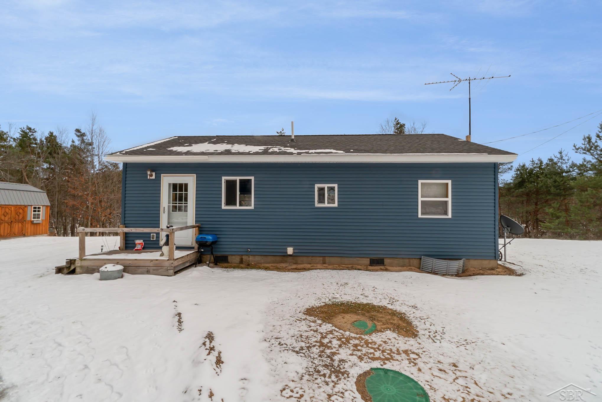 11564 Jewell Road Vanderbilt, MI 49795 - Photo 5 of 29