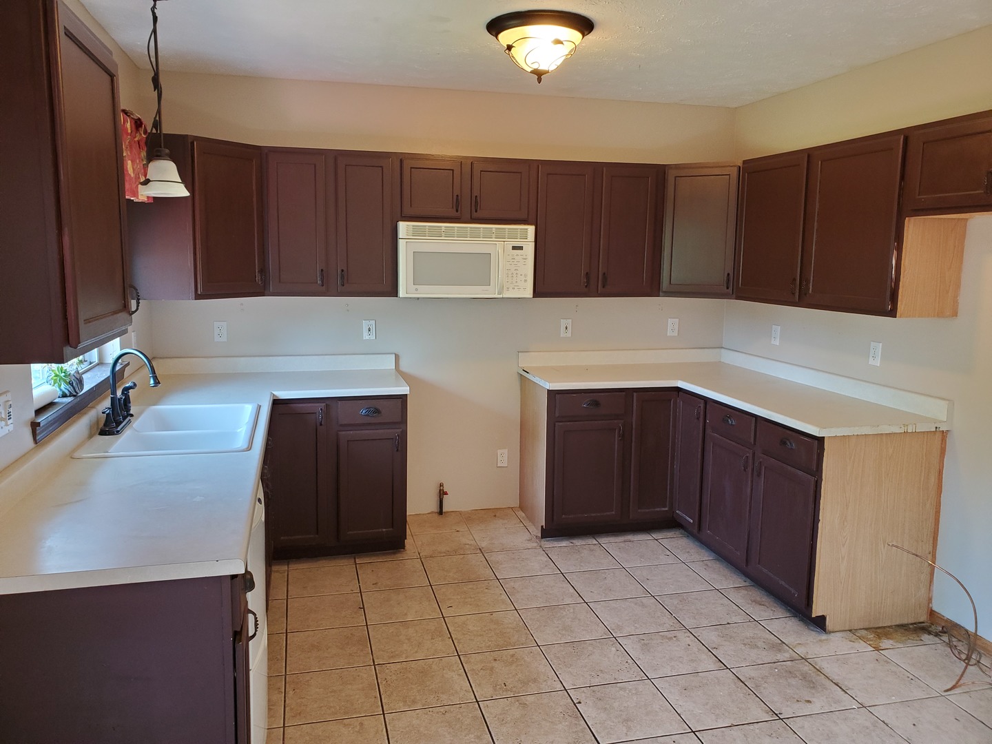423 Pembroke Road Southwest Poplar Grove, IL 61065 - Photo 8 of 54 Gallery Image 8