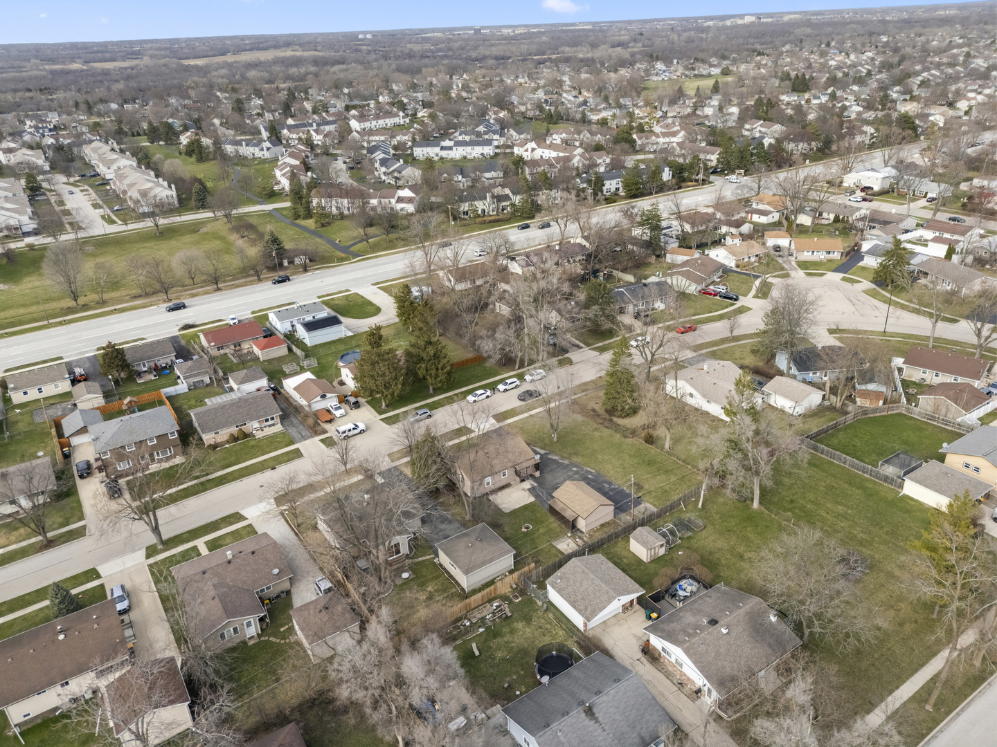 25 McCabe Drive Streamwood, IL 60107 - Photo 6 of 32 an aerial view of city