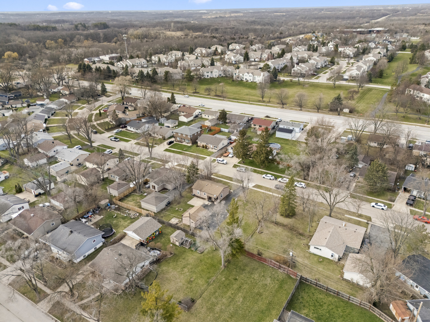 25 McCabe Drive Streamwood, IL 60107 - Photo 7 of 32 an aerial view of residential houses with outdoor space