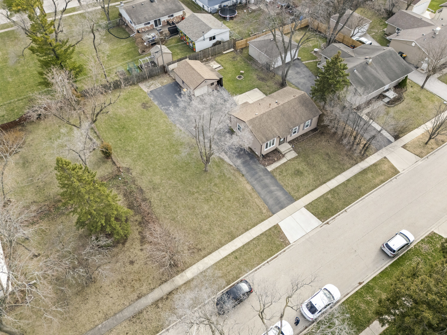 25 McCabe Drive Streamwood, IL 60107 - Photo 8 of 32 an aerial view of residential houses with outdoor space