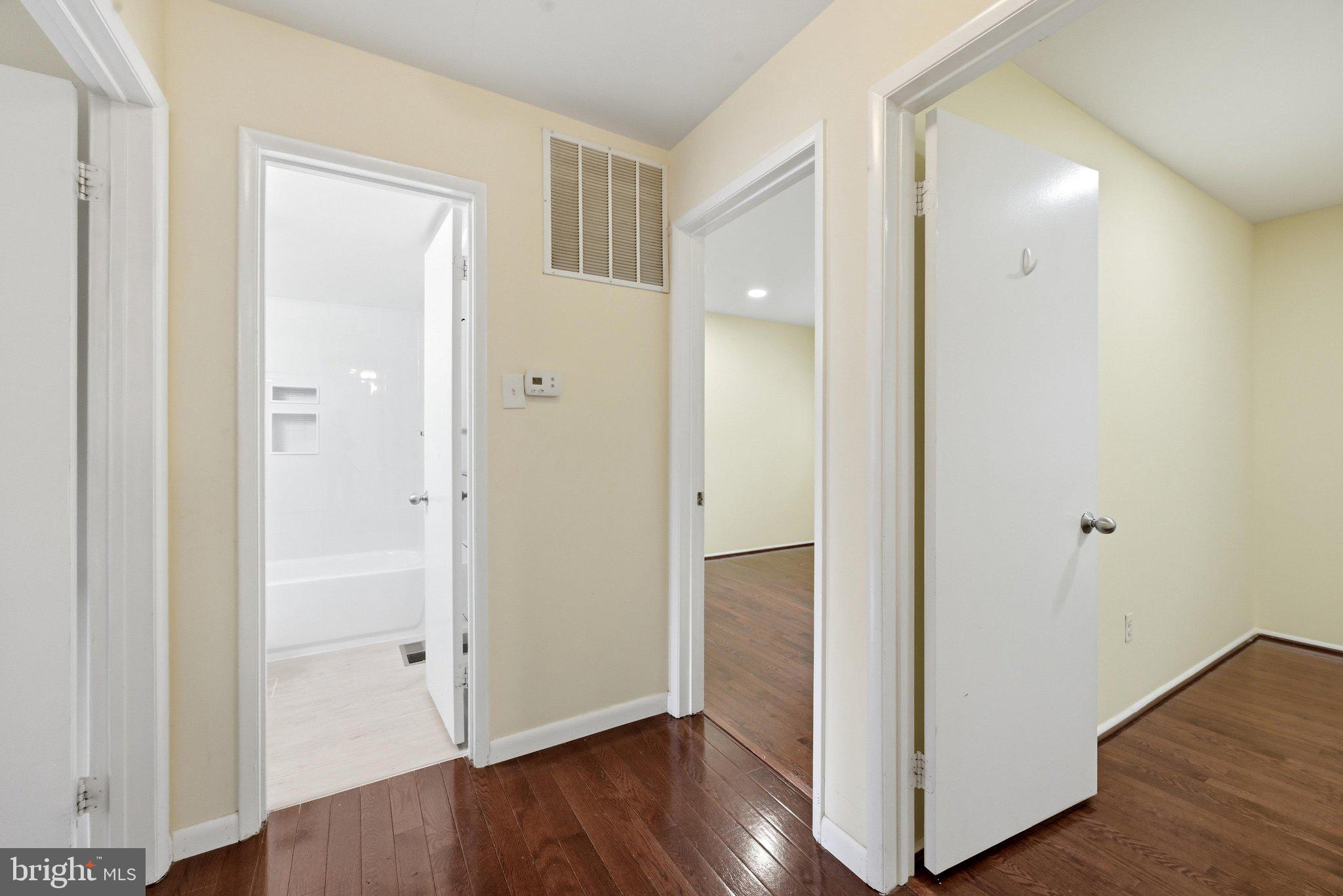 8811 Burbank Road Annandale, VA 22003 - Photo 25 of 53 Hallway