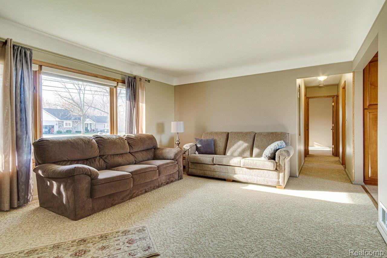 8655 Clinton River Road Sterling Heights, MI 48314 - Photo 12 of 41 8655-12.jpeg