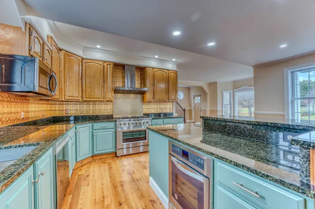 $719,900 | 35 Mad River Road, Campton, NH 03223