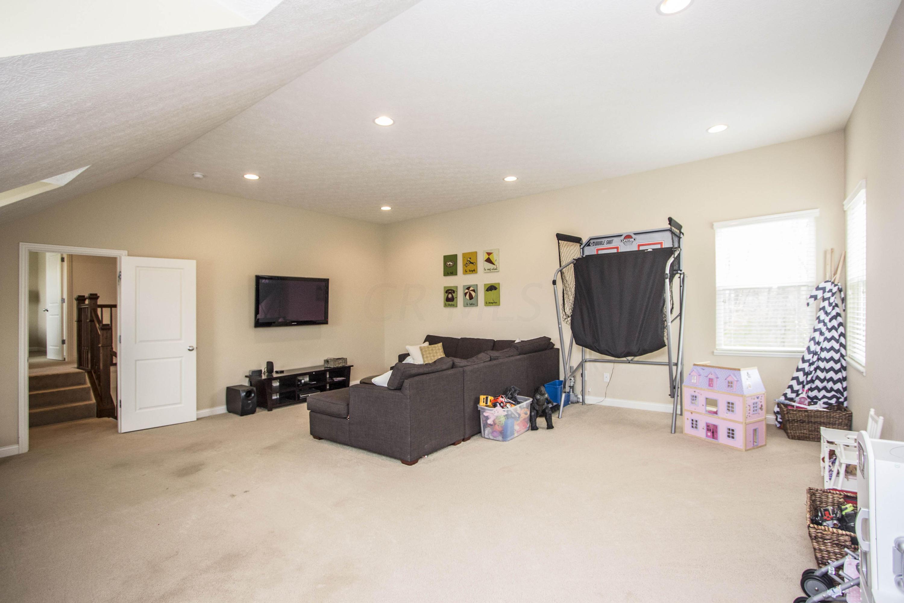292 Halverston Road Powell, OH 43065 - Photo 19 of 38 Gallery Image 19