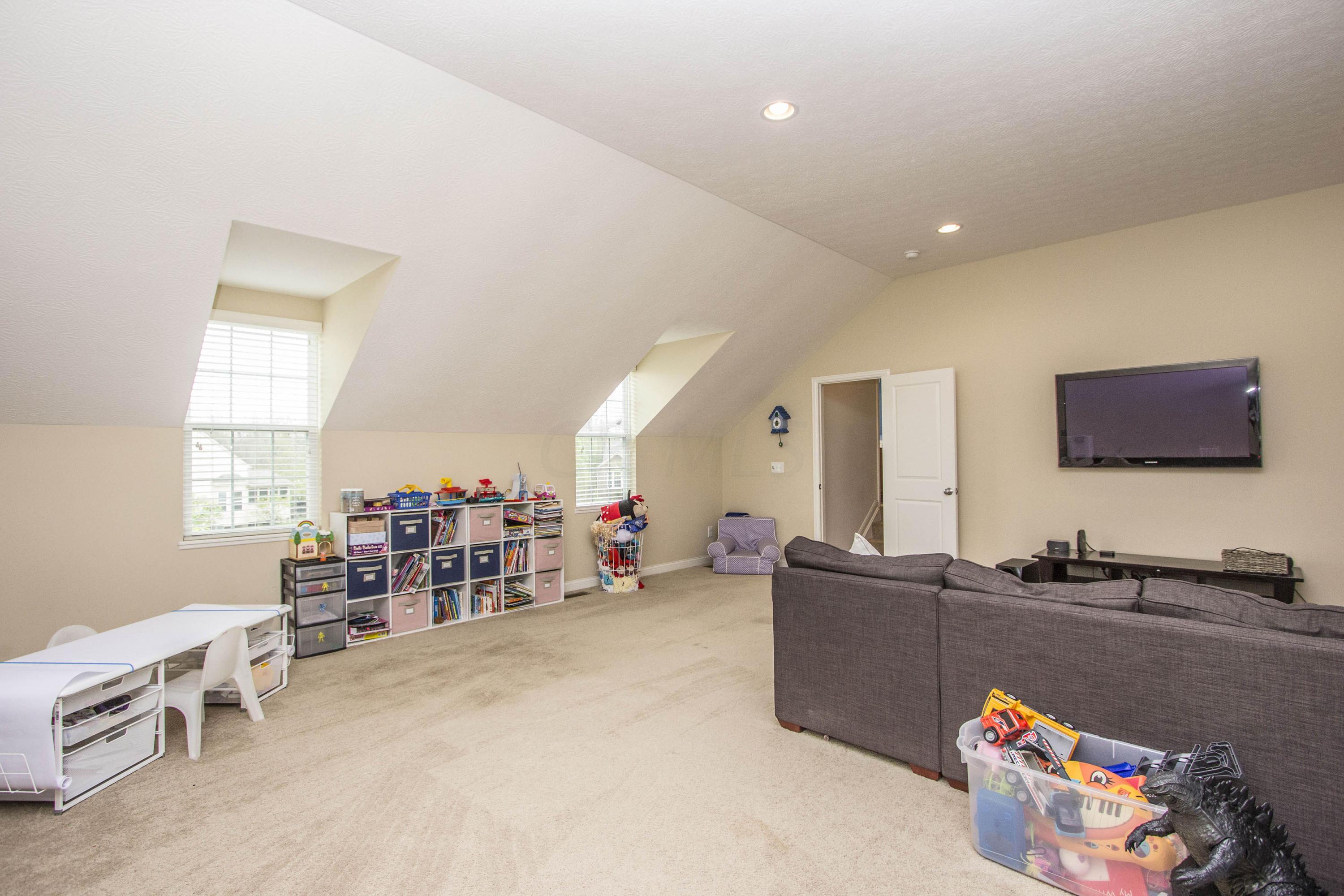 292 Halverston Road Powell, OH 43065 - Photo 20 of 38 Gallery Image 20