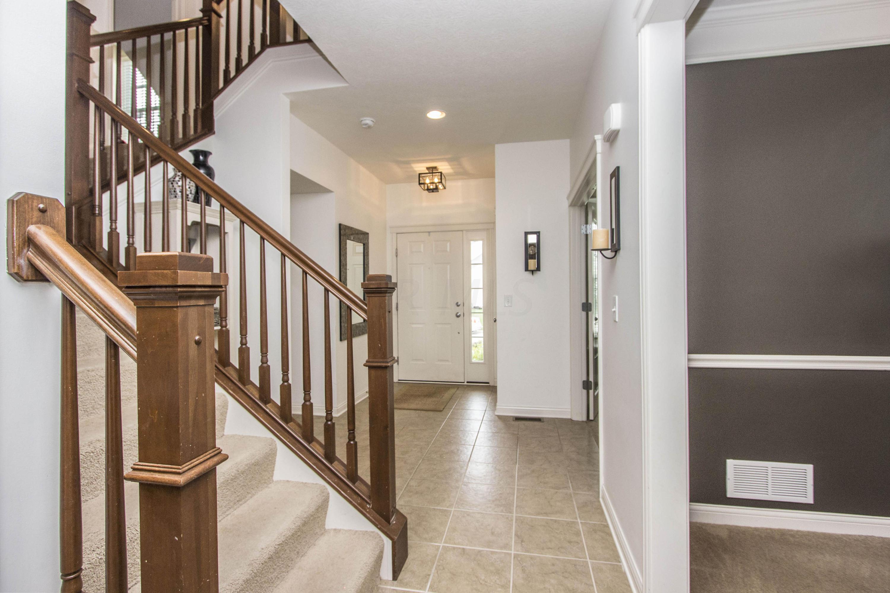 292 Halverston Road Powell, OH 43065 - Photo 3 of 38 Gallery Image 3