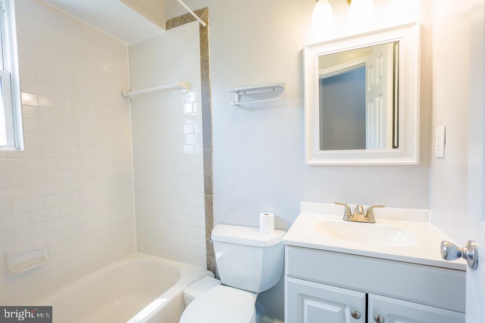 4013 Gault Place Northeast, Unit 302 Washington, DC 20019 - Photo 10 of 14