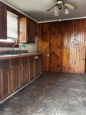 $100,000 | 204 Mineral Street, Normanna, TX 78142