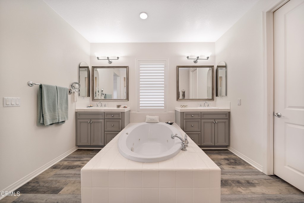 1464 Donegal Way Oxnard, CA 93035 - Photo 32 of 56 Still-33