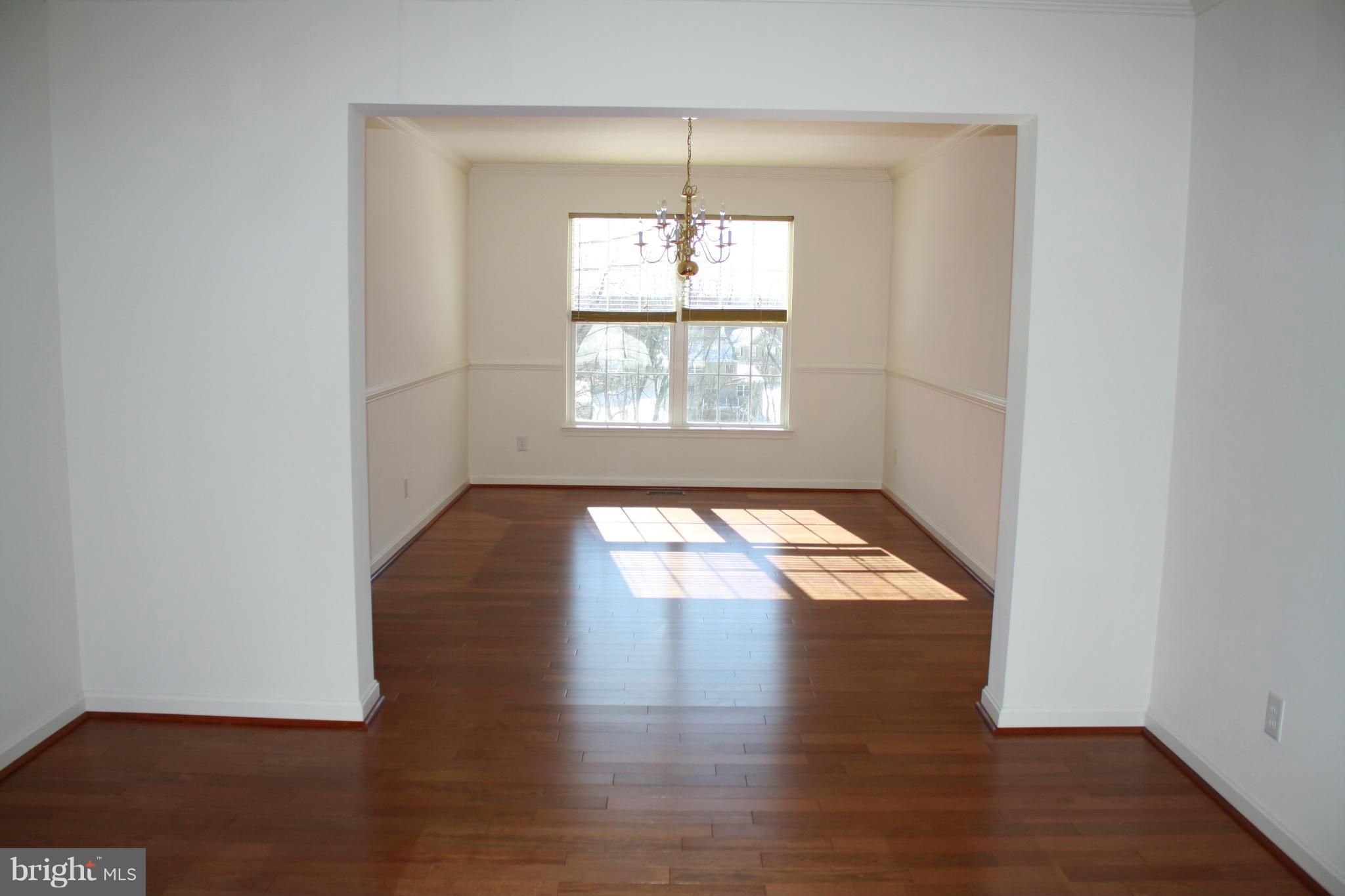 6045 Florey Road Hanover, MD 21076 - Photo 14 of 30 Living Room